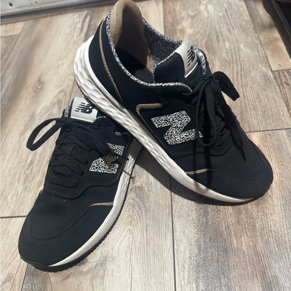 Women’s new balance x70, size 11.